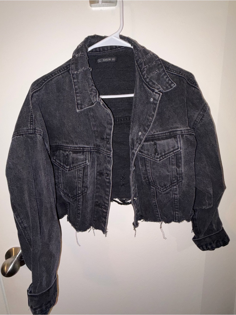 SHEIN Black Cropped Distressed Denim Jacket